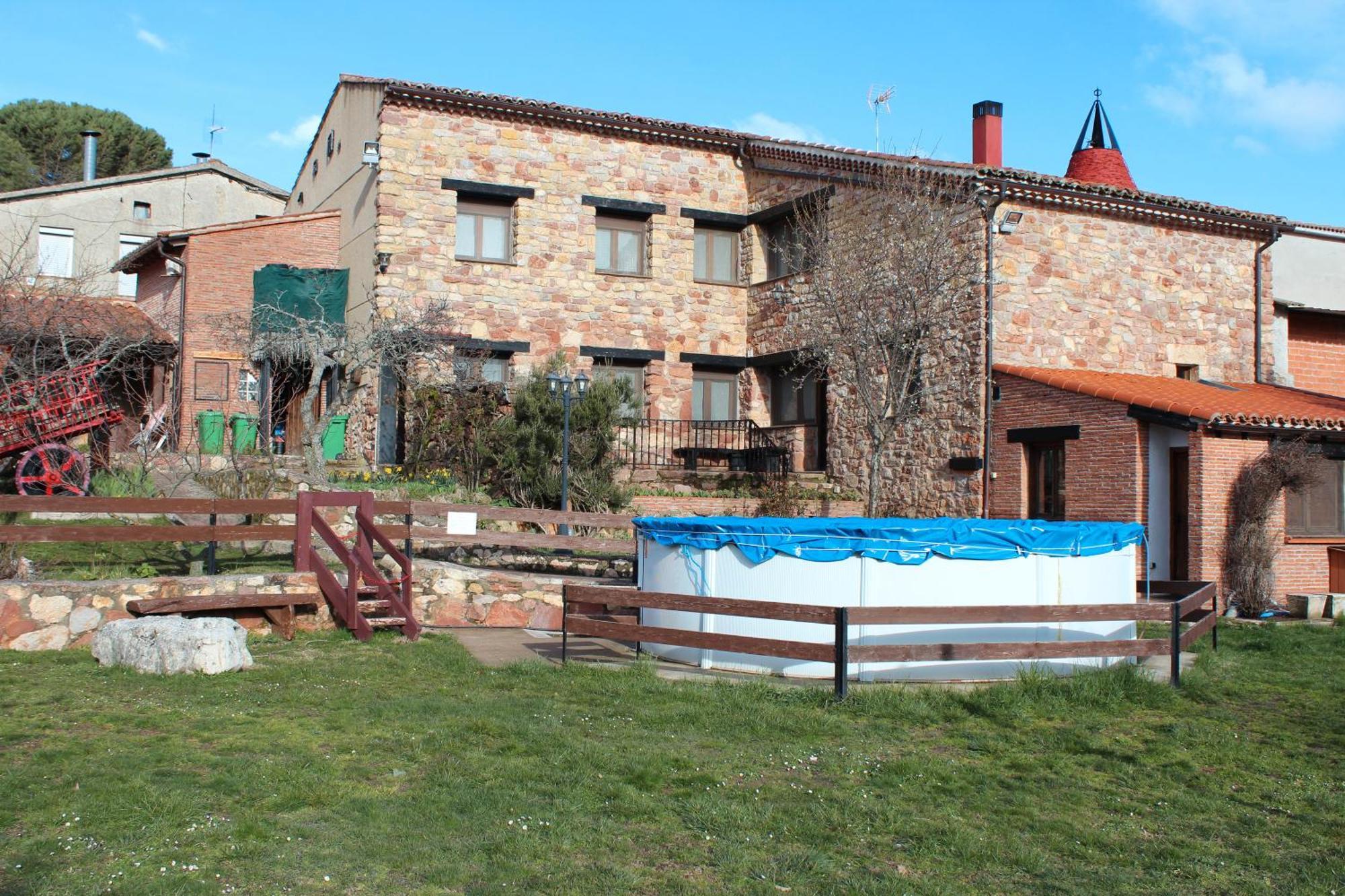 La Chimenea De Soria I Y I I Guest House Espeja de San Marcelino Exterior foto